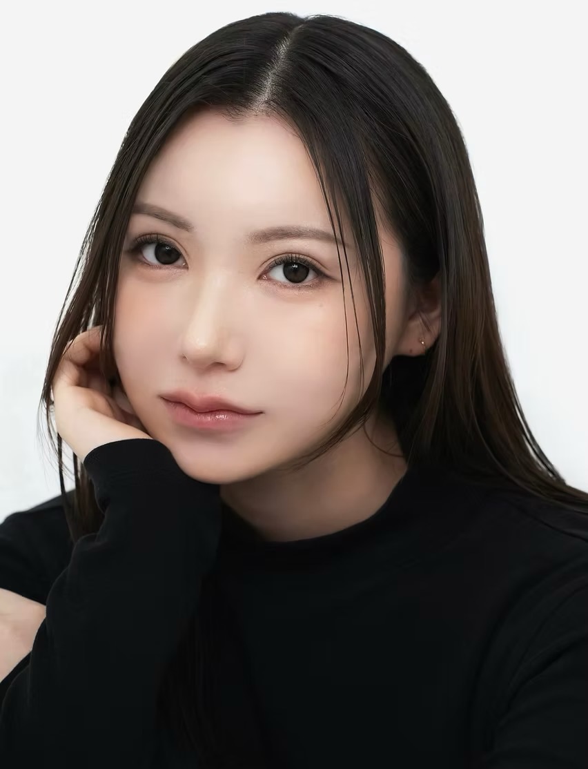 秋山あいれ
